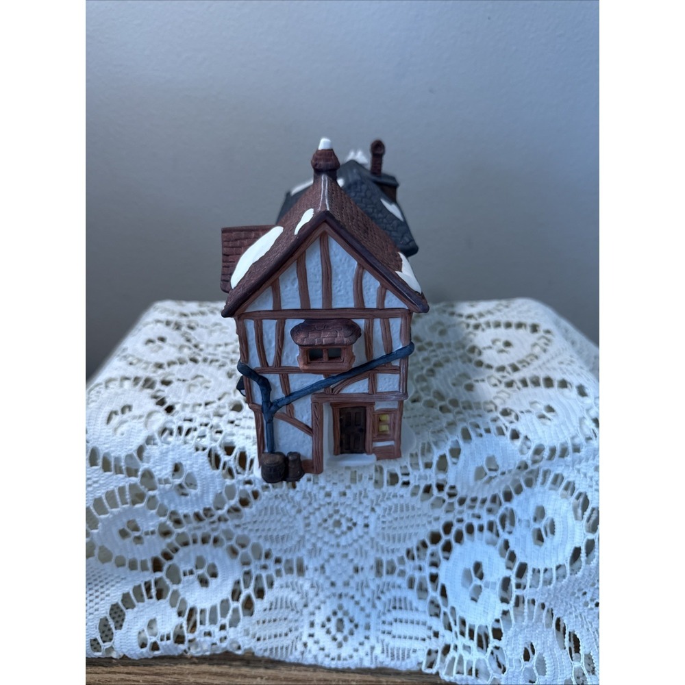 🚨 Department 56 "The Old Curiosity Shop" 5905-6 Dickens Christmas Building - Picture 4 of 6